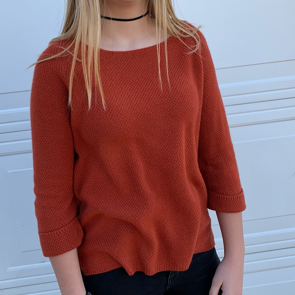 Red/orange sweater